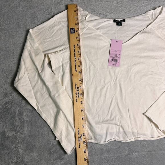 NWT Wild Fable Wide V Neck Shirt Womens XL White Lightweight Fall Layer Comfort - Picture 6 of 7